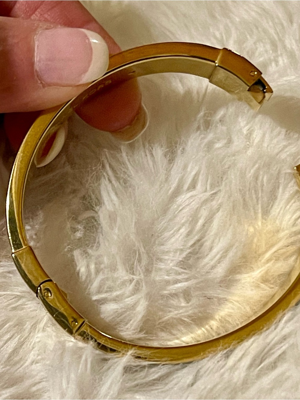 Michael Kors Gold and Tortoiseshell Inlay Bangle Bracelet - Picture 8 of 9